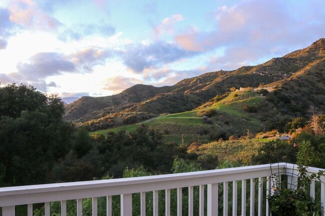 Foto del edificio - Ojai Views