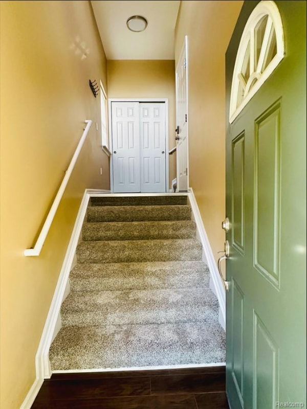 Building Photo - 44701 Ellery Ln