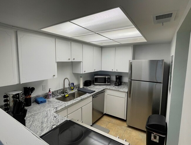 Foto del edificio - 6161 Gulf Winds Dr