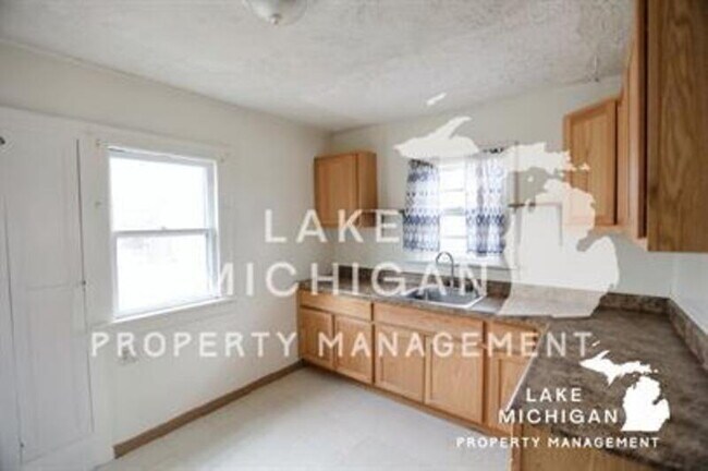 Foto del edificio - 1734 Delwood Ave SW