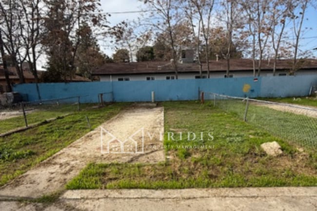 Building Photo - 327 Beardsley Ave