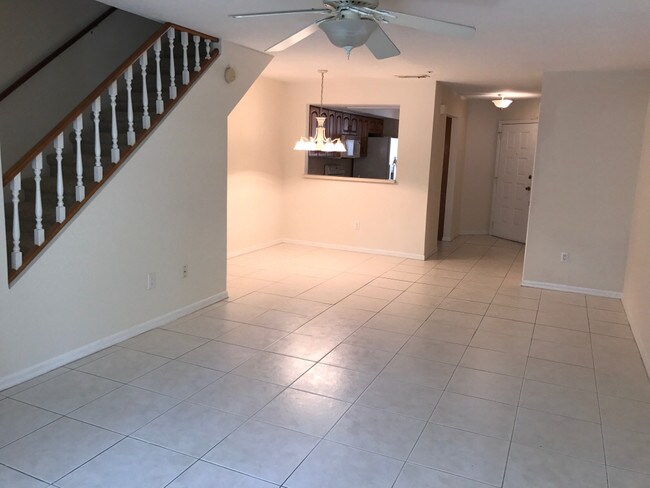 Building Photo - 629 Northbridge Dr