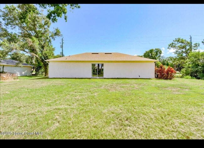 Building Photo - 1281 Barber St