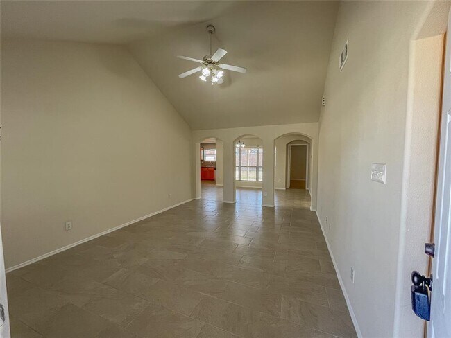 Foto del edificio - 506 Birch Cluster Ct