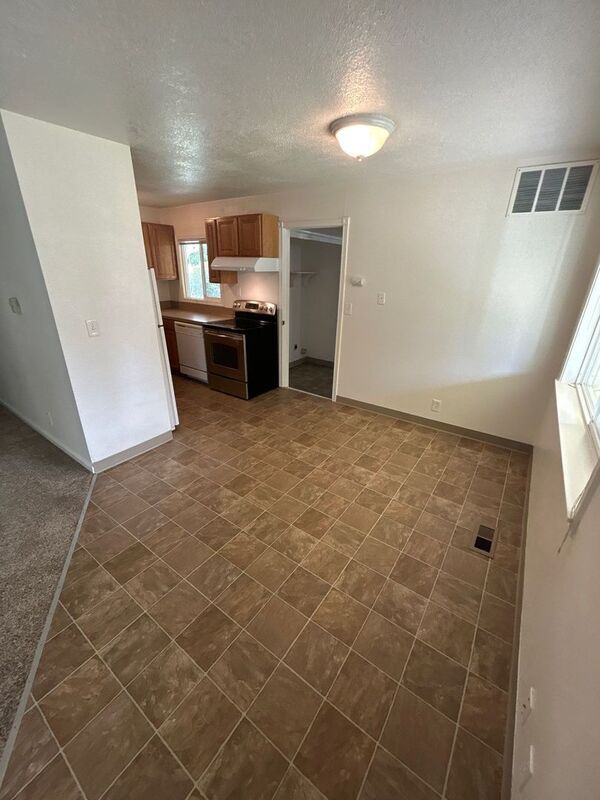 Foto del edificio - 1215 NW 11th St