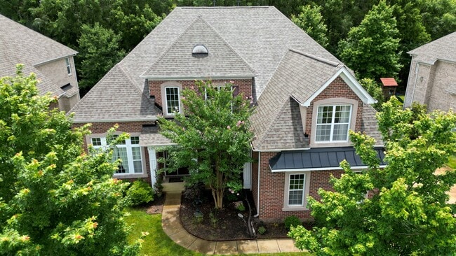 Building Photo - 6919 S Creek Rd