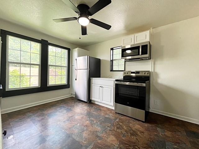 Foto principal - 918 W Eighth St