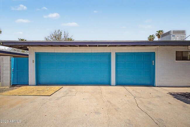 Foto del edificio - 2727 E Montecito Ave