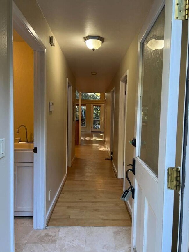 Foto del edificio - 4275 Glenwood Dr