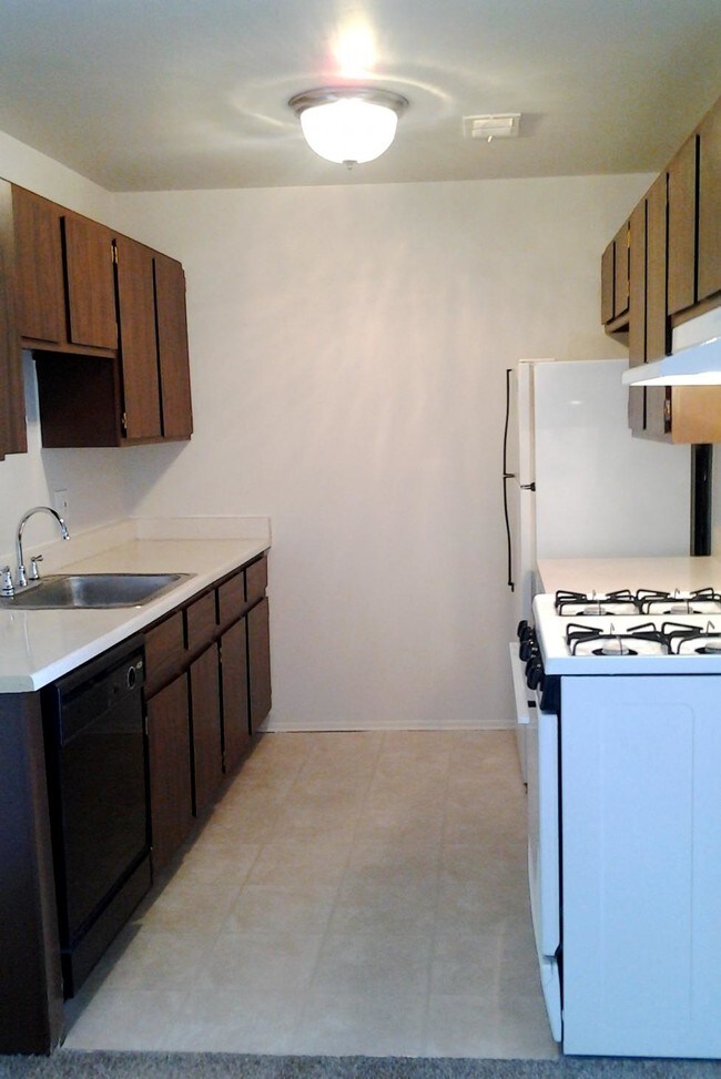 Trafalgar Square Apartments Westland, MI