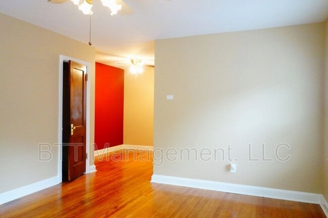 Photo - 8406 Greenwood Ave Apartment