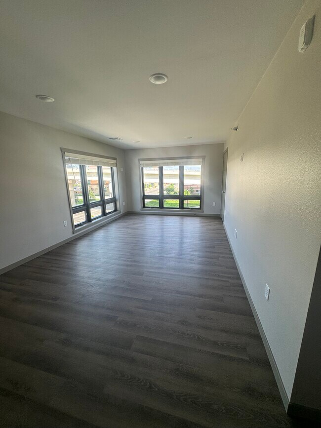 Foto del edificio - Island City Properties