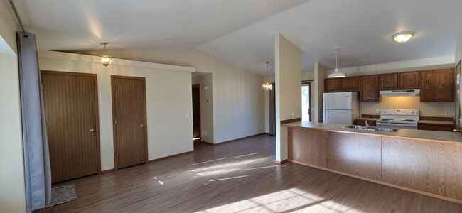 Foto del edificio - 229 E. Orchard-9231 N. Kayla Ct.