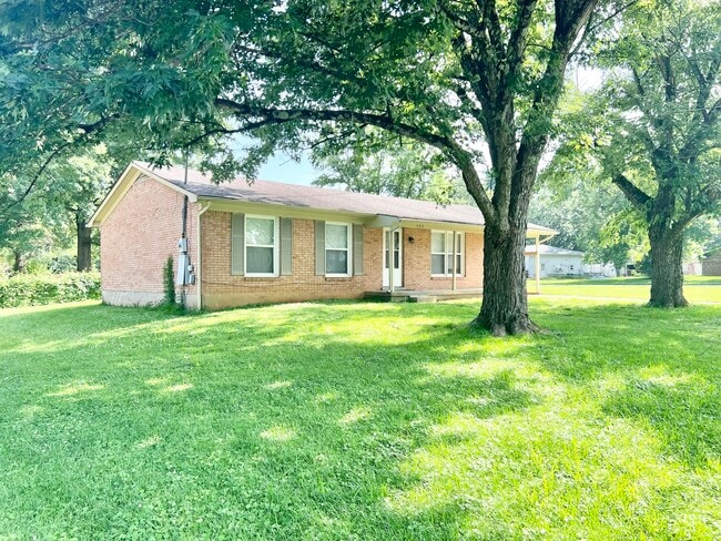 Photo - 305 Hillcrest Dr (Mount Washington, KY) House