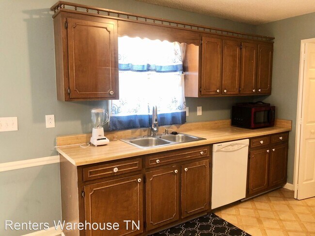 Building Photo - 3 br, 2 bath House - 582 Sharondale Drive