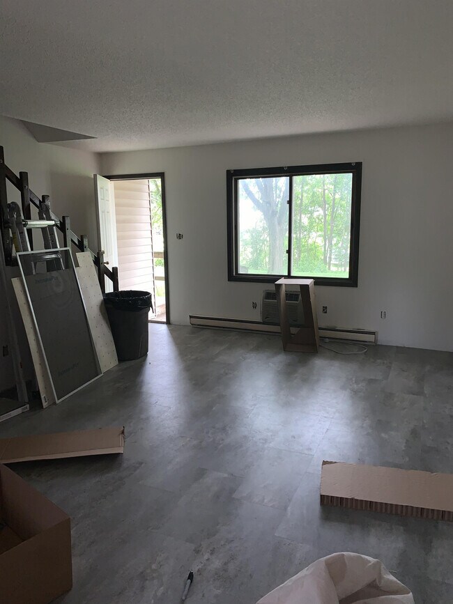 340 Elm St Unit 5, West Salem, WI 54669 Apartment for Rent in West