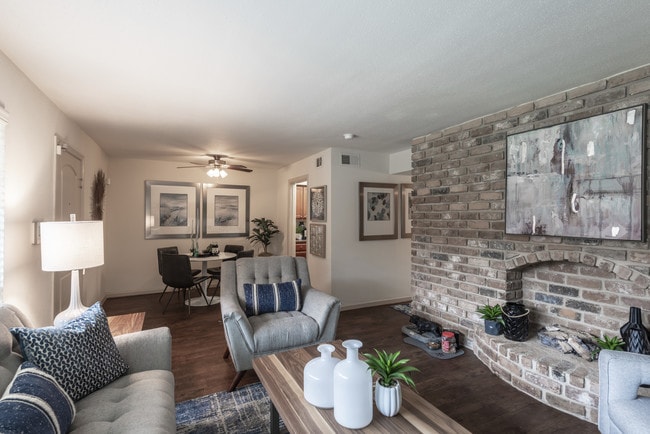 Building Photo - The Reserve at White Oak