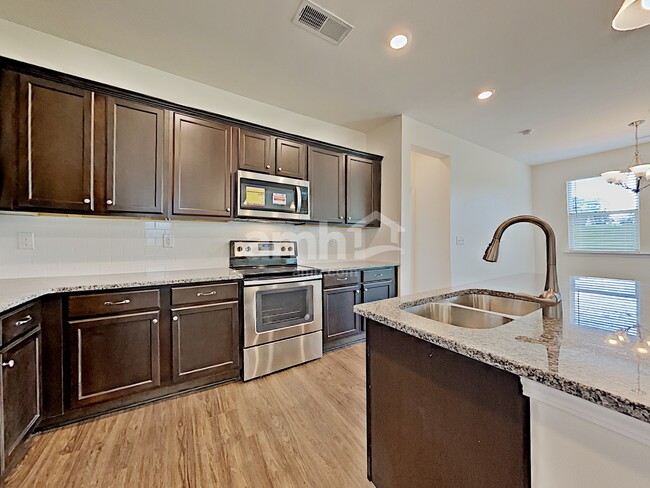 Building Photo - 169 Havenbrook Dr