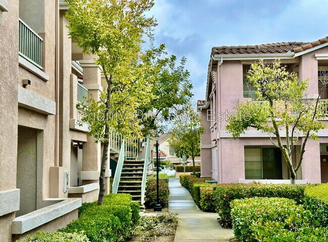 Foto del edificio - 10844 Sabre Hill Dr