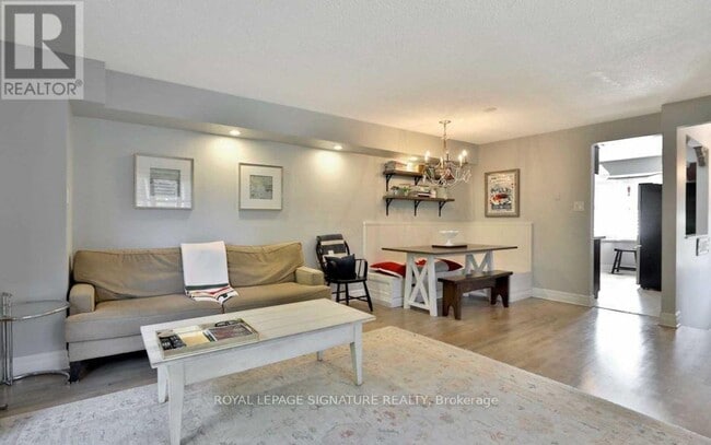 Building Photo - 27 Normandy Pl