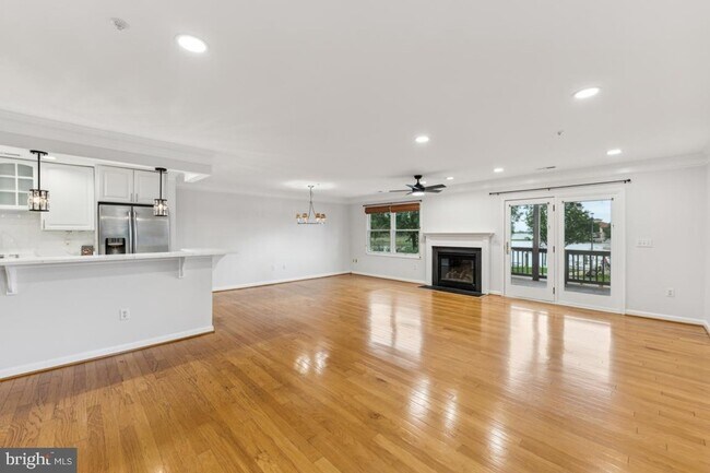 Building Photo - 1002 Auckland Way