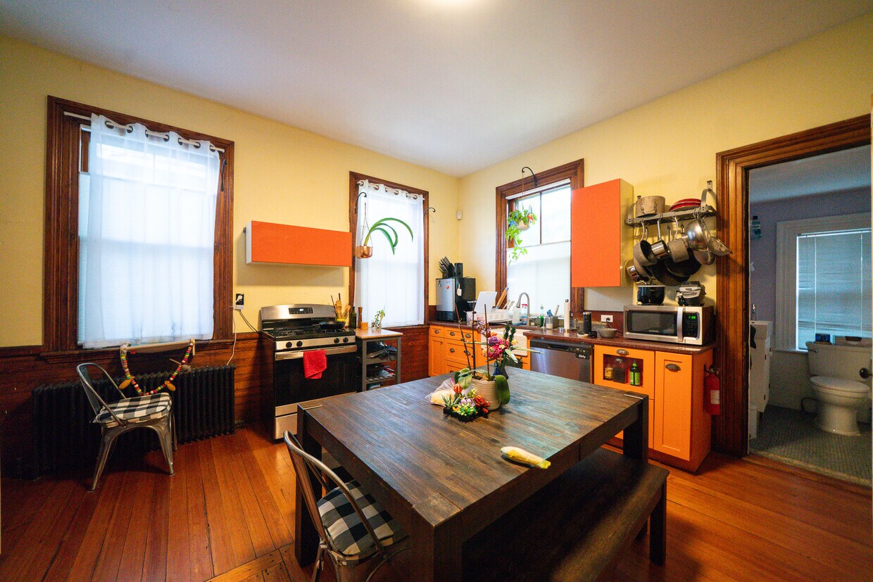 Foto principal - 56 Alleghany St