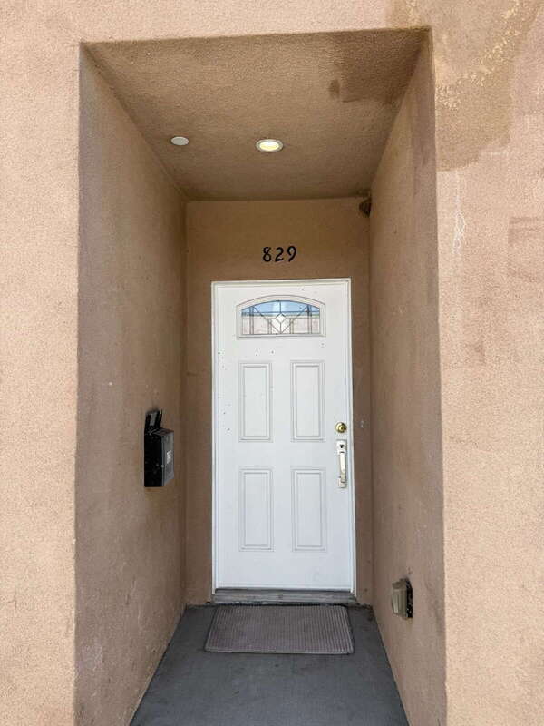 Foto del edificio - 829 E 74th St
