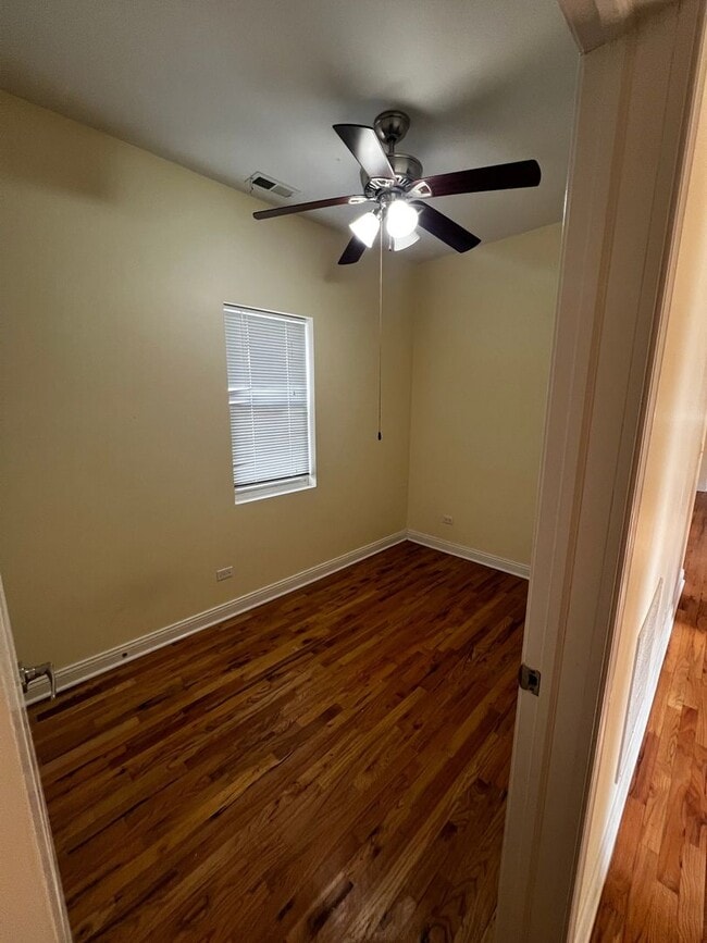 Building Photo - 4528 S Hermitage Ave