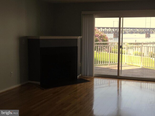 Building Photo - 12 Owens Landing Ct