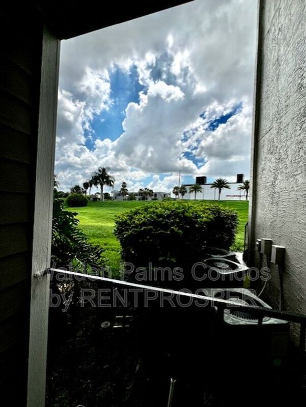 Foto del edificio - 4760 Walden Cir