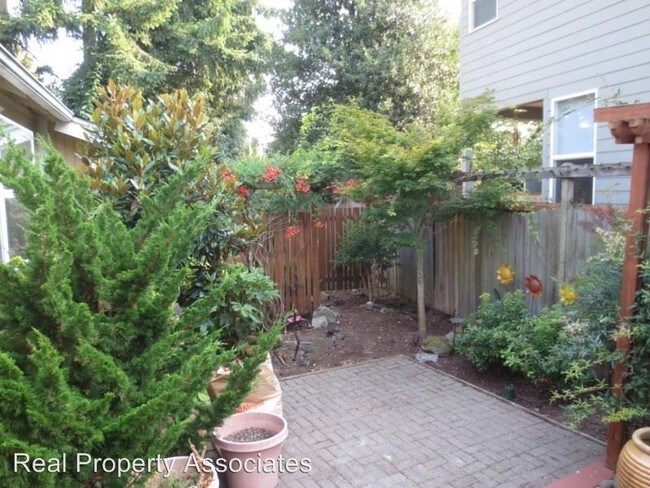Building Photo - 2 br, 1 bath House - 715 N 87th Street