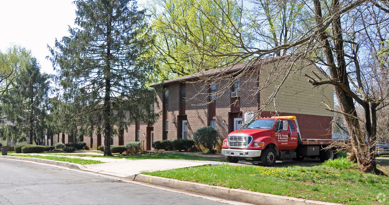 Primary Photo - Robinwood Apartments