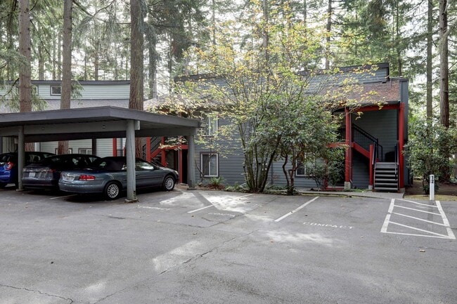 Updated 2 Bedroom Bellevue Condo is Available! - Updated 2 Bedroom Bellevue Condo is Available!