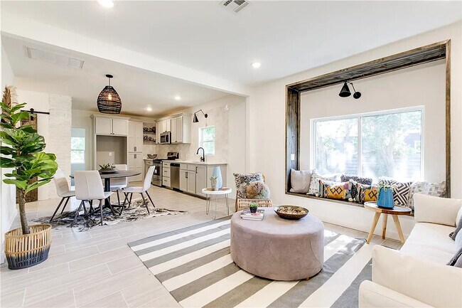 Foto del edificio - 1904 W Park Pl