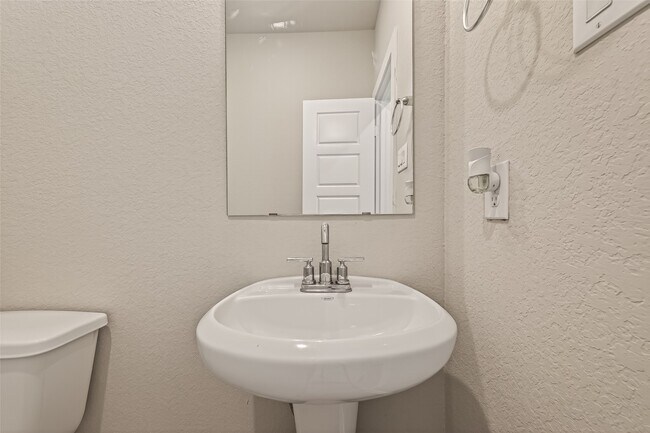 Building Photo - 21630 Wave Holw Dr