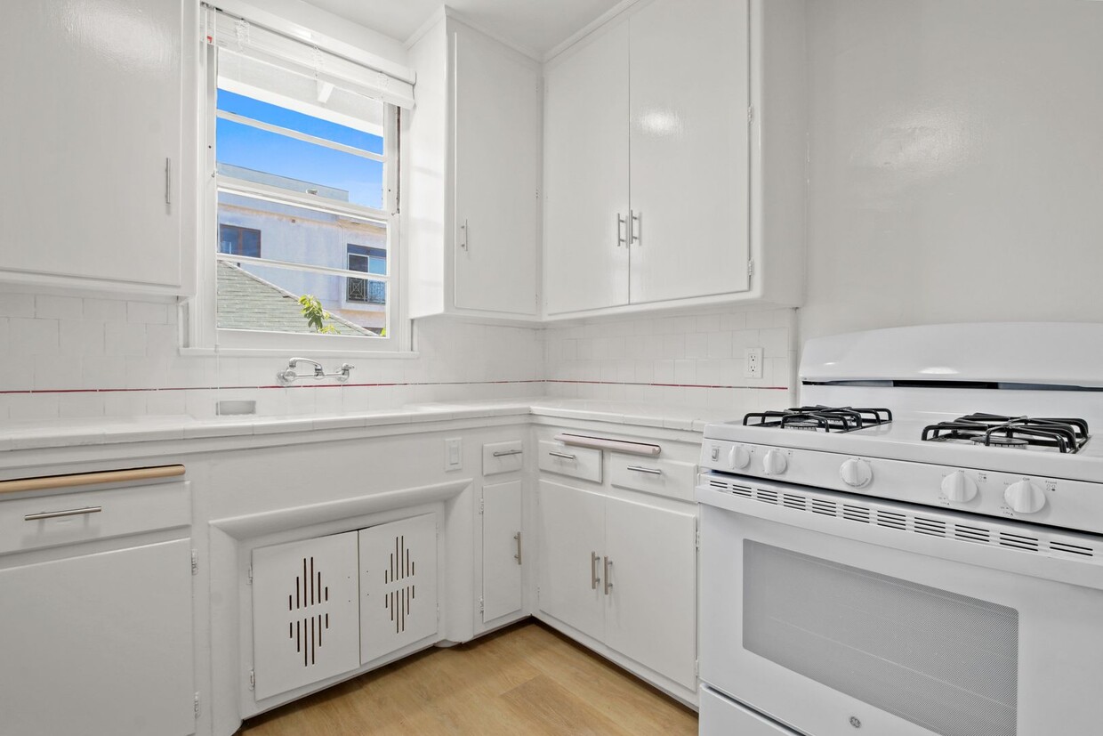 Primary Photo - 1034 5th St