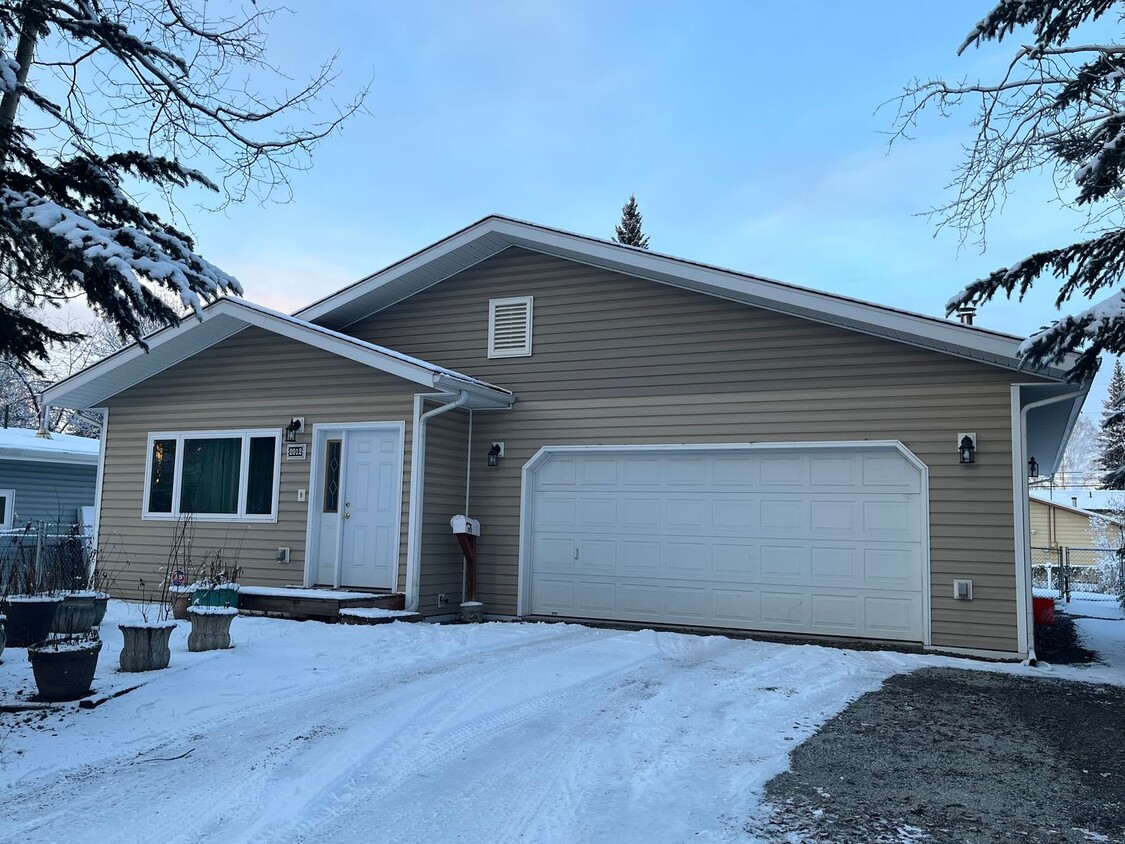 Foto principal - Dog friendly, 3 bedroom home in Aurora