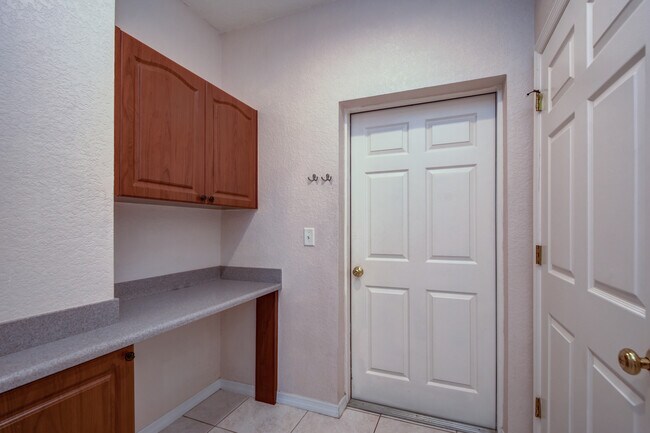 Foto del edificio - 1812 Bayshore Way