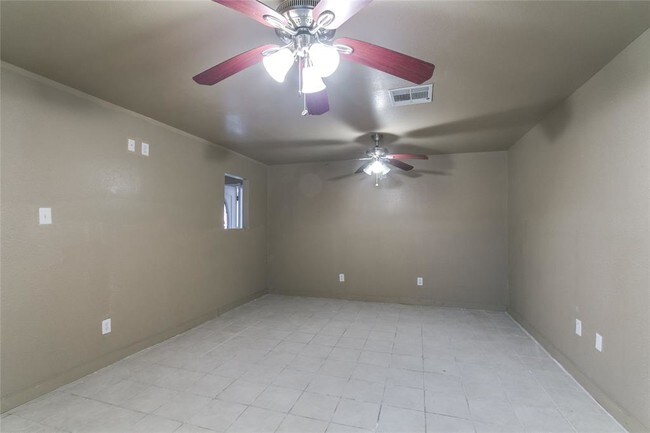 Foto del edificio - 2118 Maurine St