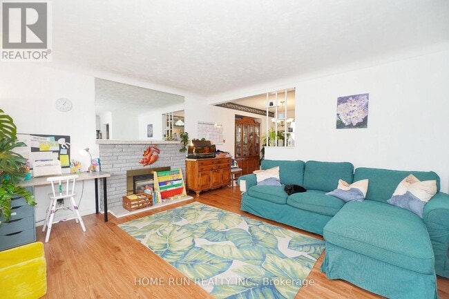 Building Photo - 91 Meadowlands Dr W
