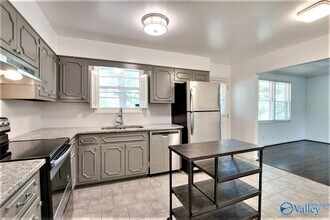 Building Photo - 5630 Woodridge St SW