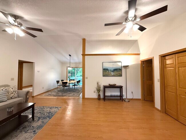 Foto del edificio - 2003 Spruce Ln