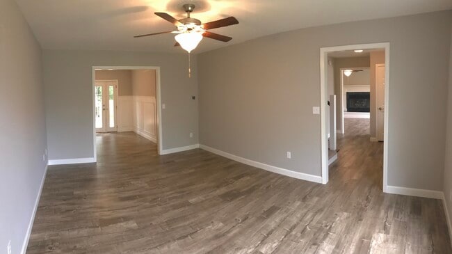 Building Photo - 4518 E Bridgewood Dr