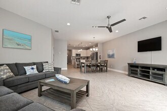 Building Photo - 132 Mediterranean Way