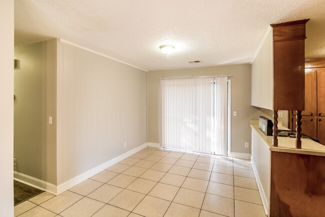 Foto del edificio - 210 Elliott Dr