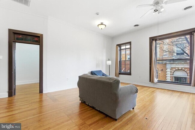 Foto del edificio - 105 N Loudoun St