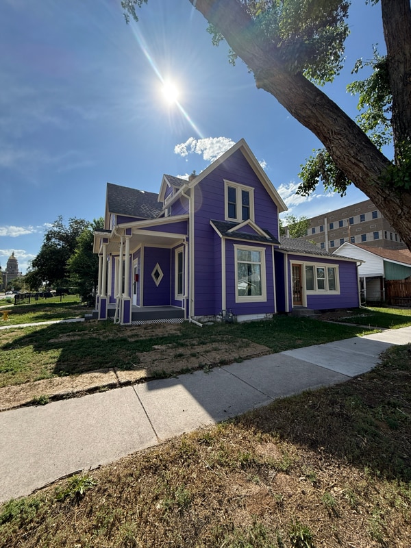 Primary Photo - 222 E 25th St