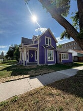 Building Photo - 222 E 25th St