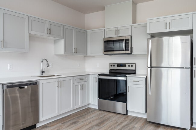 Building Photo - The Vaughn