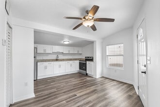 Building Photo - 3722 Deleuil Ave